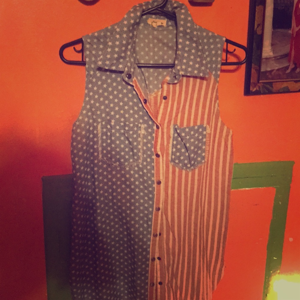 American flag sleeve cut shirt very nice